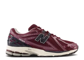 New Balance 1906R Burgundy Black