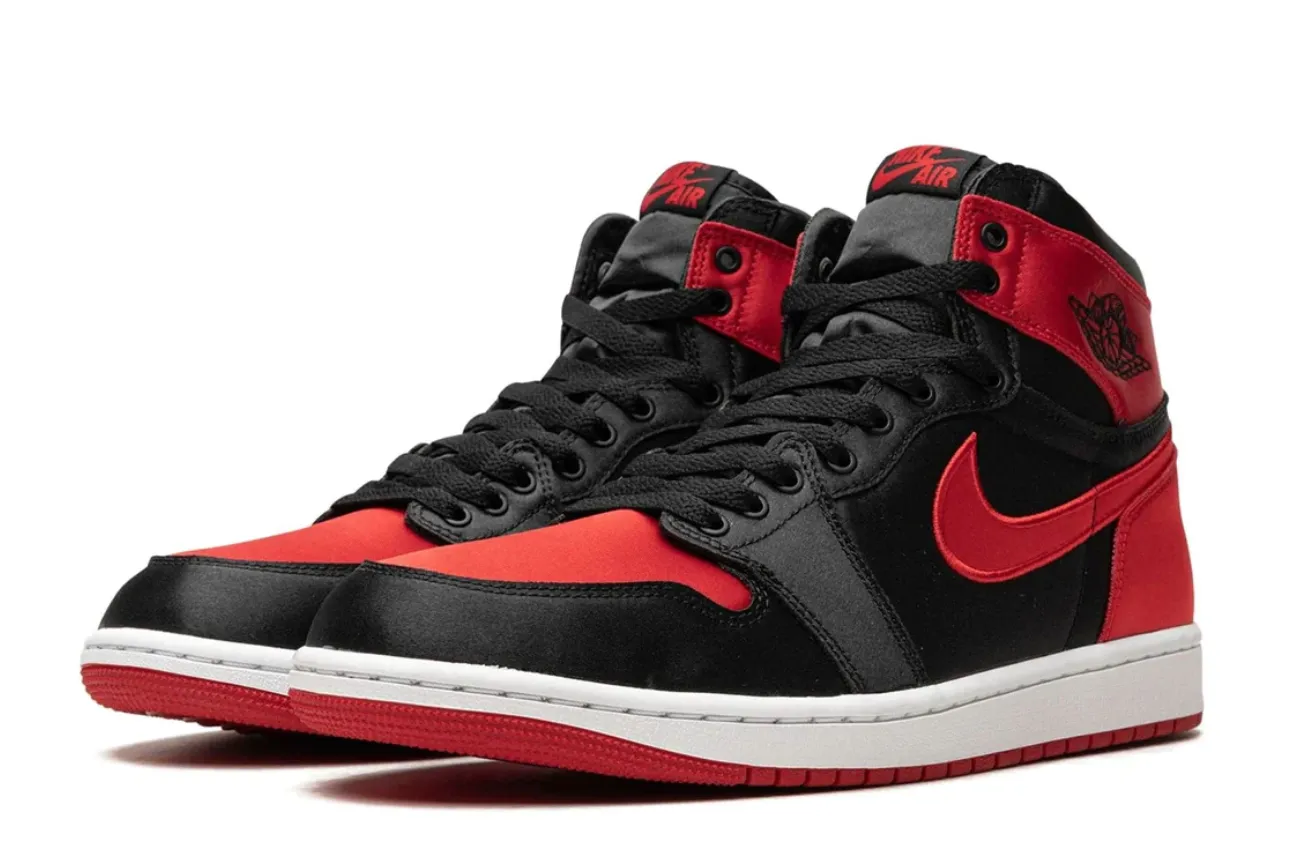 Wmns Air Jordan 1 Retro High OG 'Satin Bred' 2023